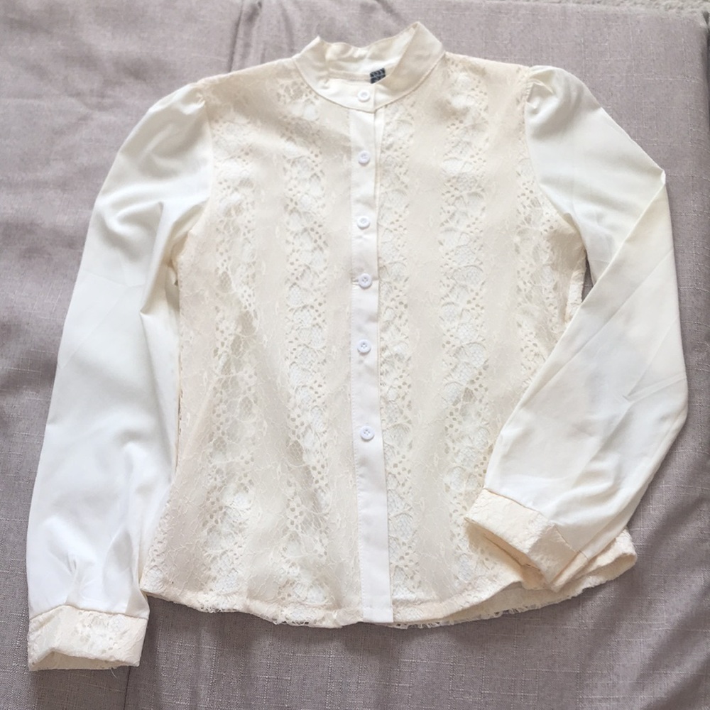 High neck lace blouse